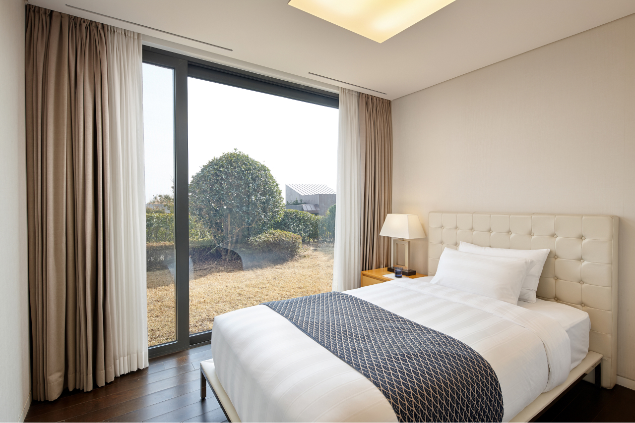 Lotte Juju Art Villas Yi-jong ho 74 pyeong - Ondol room for 8 people and guest room including Jacuzzi