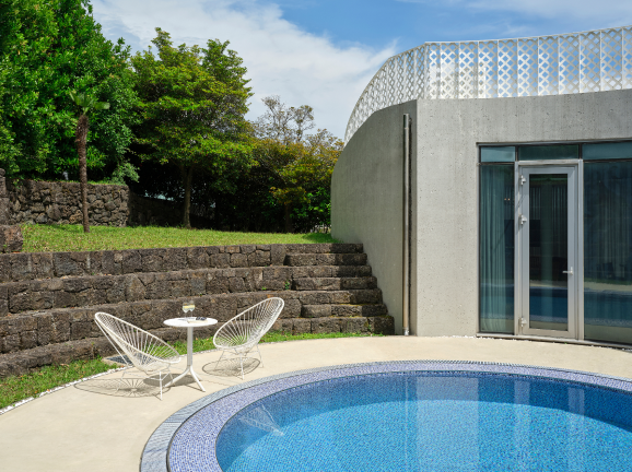  Lotte Jeju Art Villas Dominique Perrault - Rooms that re-create scenery and breathe vitality through fresh bubble elements such as rice paddies, fields, and coastline