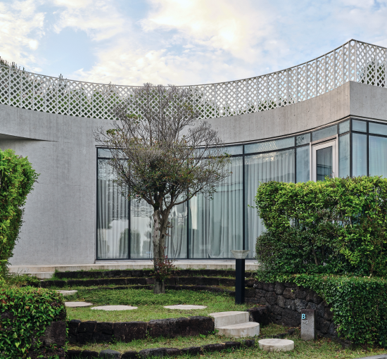  Lotte Jeju Art Villas Dominique Perrault - Rooms that re-create scenery and breathe vitality through fresh bubble elements such as rice paddies, fields, and coastline